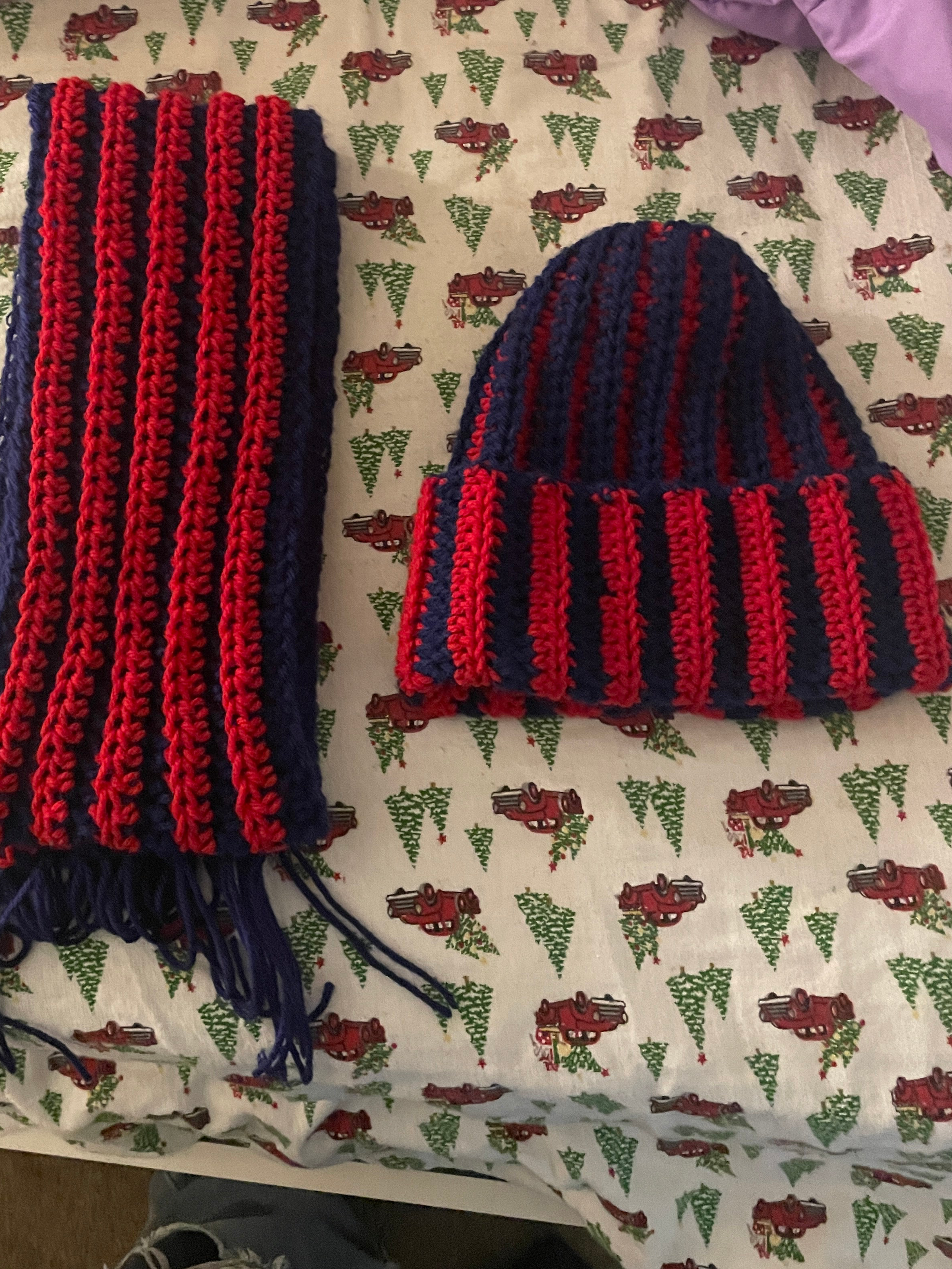 Crochet scarf and beanie ♥️💙