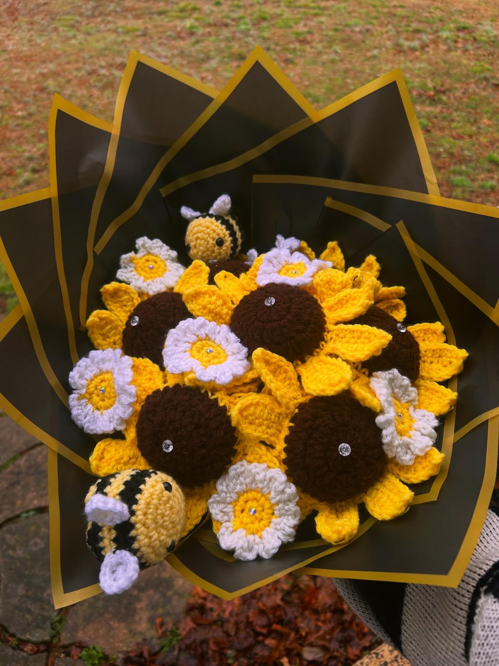 Sunflower and daisy bouquet🌻💐